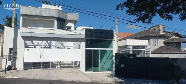 Casa com 3 Quartos à venda, 250m² no Loteamento Villa Branca, Jacareí
