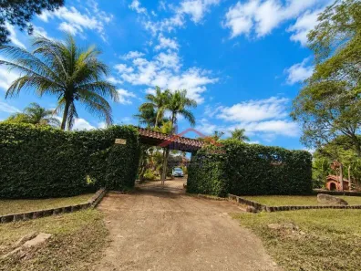 Fazenda/Sítio com 4 Quartos à venda, 322m² no Recanto dos Dourados, Campinas