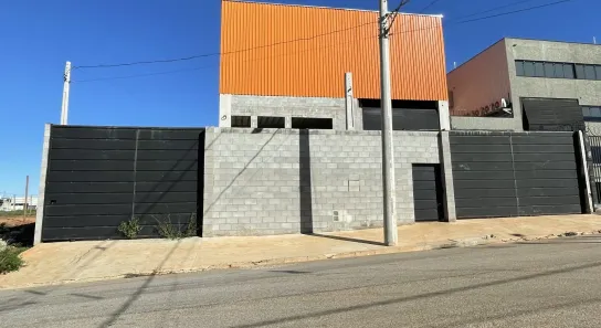 Galpão/Depósito/Armazém à venda, 680m² no Parque Industrial Prestes (Éden), Sorocaba