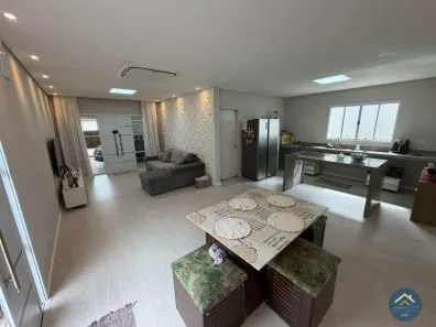 Casa com 3 Quartos à venda, 250m² no Maracanã, Praia Grande