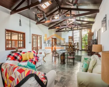 Fazenda/Sítio com 5 Quartos à venda, 419m² no Fazenda Santa Lúcia, Americana