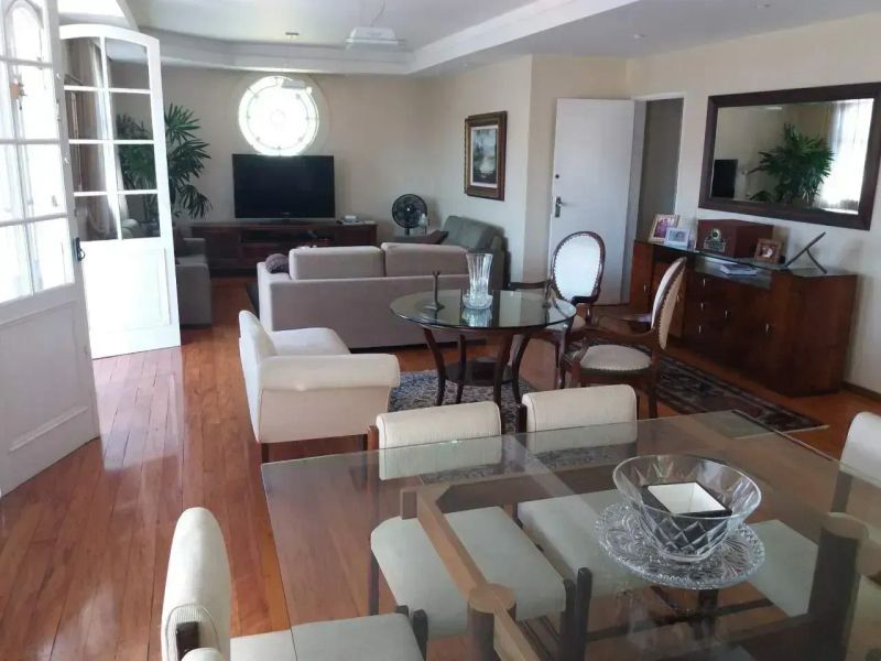 Casa com 10 quartos — São Bento, Belo Horizonte