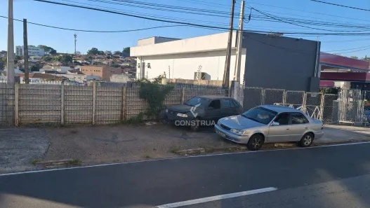 Lote/Terreno à venda, 335m² no Jardim dos Oliveiras, Campinas