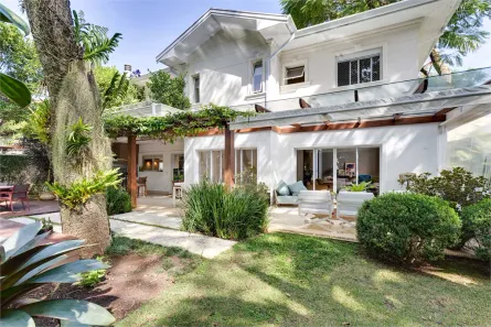 Casa de Condomínio com 3 Quartos à venda, 400m² no Jardim Petrópolis, São Paulo
