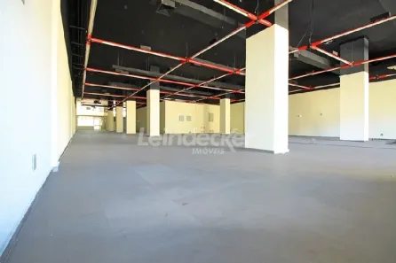 Ponto Comercial para alugar, 805m² no Partenon, Porto Alegre