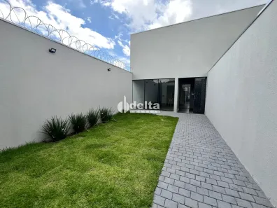 Casa com 2 Quartos à venda, 72m² no Jardim Holanda, Uberlândia