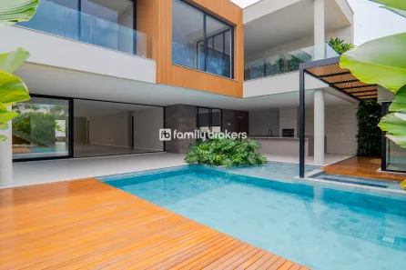 Casa com 5 Quartos à venda, 750m² no Barra da Tijuca, Rio de Janeiro