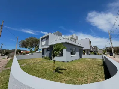 Sobrado com 3 Quartos para alugar, 110m² no Areias de Palhocinha, Garopaba