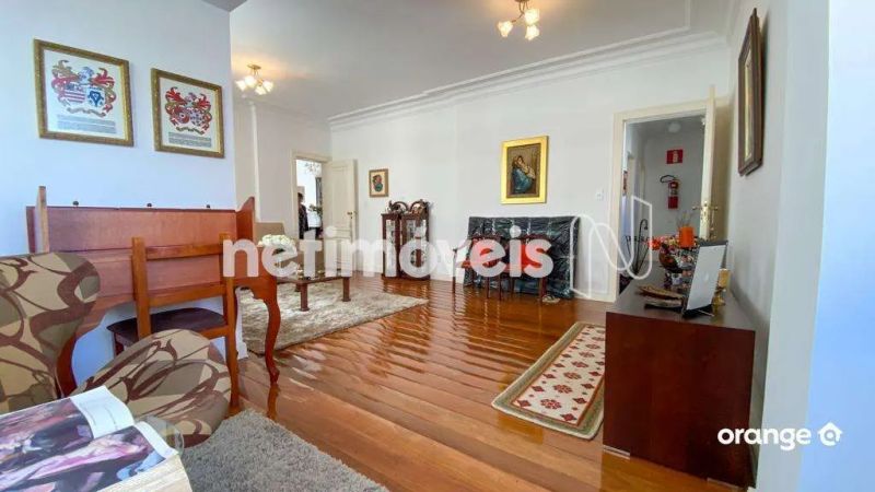 Apartamento com 4 quartos — Santo Antônio, Belo Horizonte