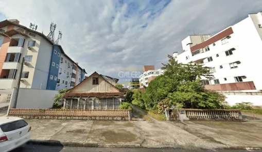 Lote/Terreno à venda, 700m² no Saguaçu, Joinville