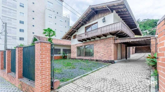 Imóvel Comercial com 5 Quartos para alugar, 399m² no Ponta Aguda, Blumenau