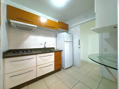 Apartamento com 2 Quartos para alugar, 75m² no Victor Konder, Blumenau