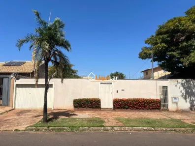 Casa com 3 Quartos para alugar, 175m² no Vila Gomes, Campo Grande