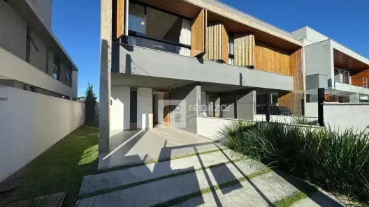Casa de Condomínio com 3 Quartos à venda, 145m² no Campeche, Florianópolis