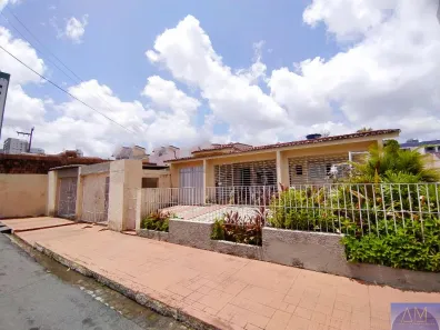 Casa com 3 Quartos à venda, 180m² no Tamarineira, Recife