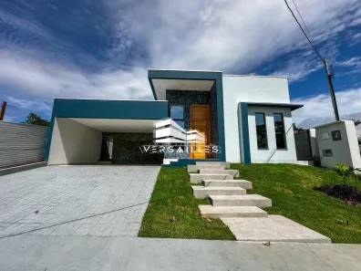 Casa de Condomínio com 3 Quartos à venda, 33m² no Triângulo, Porto Velho