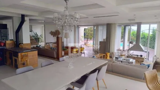 Casa de Condomínio com 4 Quartos à venda, 1800m² no Cacupé, Florianópolis