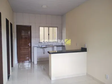 Casa de Condomínio com 2 Quartos para alugar, 47m² no Caranazal, Santarém