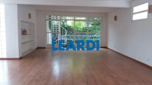 Casa com 1 Quarto à venda, 360m² no Sumaré, São Paulo