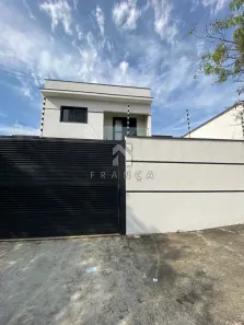 Casa com 3 Quartos para alugar, 180m² no Loteamento Villa Branca, Jacareí