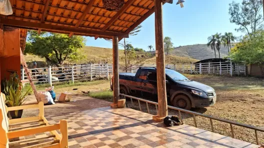 Fazenda/Sítio com 3 Quartos à venda, 1500000m² no Centro, São Roque de Minas