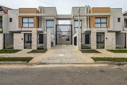 Sobrado com 3 Quartos à venda, 115m² no São Braz, Curitiba
