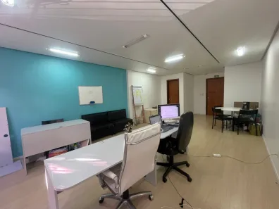 Sala Comercial à venda, 38m² no Moinhos de Vento, Porto Alegre