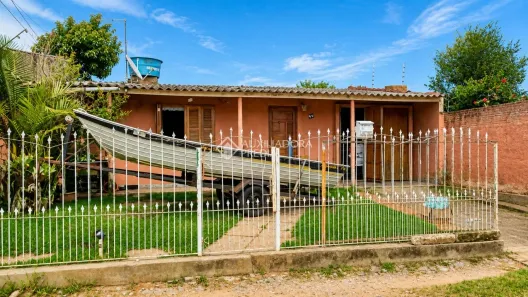 Casa com 2 Quartos à venda, 120m² no Guajuviras, Canoas