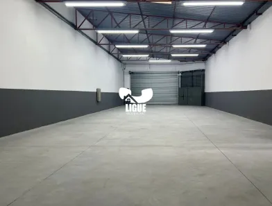 Galpão/Depósito/Armazém para alugar, 350m² no Jardim Bom Pastor, Santo André