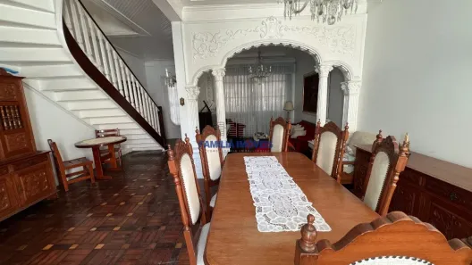 Casa com 3 Quartos para alugar, 229m² no Pompéia, Santos