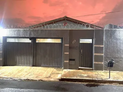 Casa com 4 Quartos à venda, 250m² no Fabrício, Uberaba
