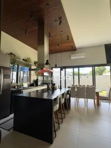 Casa de Condomínio com 3 Quartos à venda, 170m² no Condomínio Quinta das Tipuanas, Araraquara