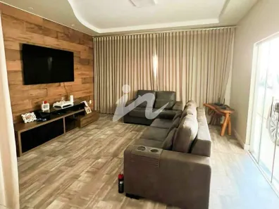 Casa com 3 Quartos à venda, 178m² no Jardim Europa, Uberlândia