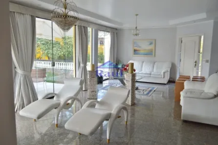 Sobrado com 7 Quartos à venda, 550m² no Interlagos, São Paulo