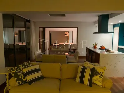 Casa com 4 Quartos para venda ou aluguel, 1000m² no Jardim Everest, São Paulo
