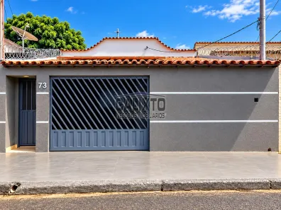 Casa com 3 Quartos à venda, 150m² no Presidente Roosevelt, Uberlândia