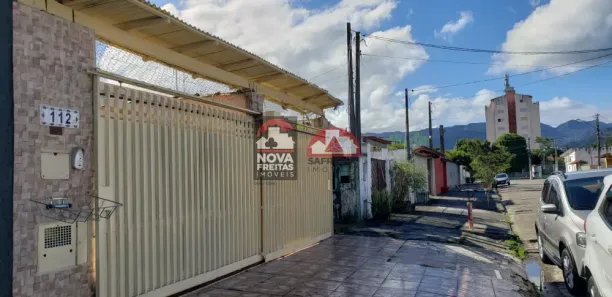 Casa com 4 Quartos à venda, 140m² no Parque Balneário Poiares, Caraguatatuba