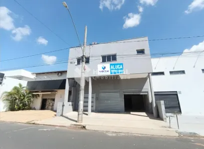 Ponto Comercial para alugar, 115m² no Laranjeiras, Uberlândia