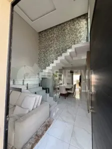 Casa com 4 Quartos à venda, 244m² no Jardim Patrícia, Uberlândia