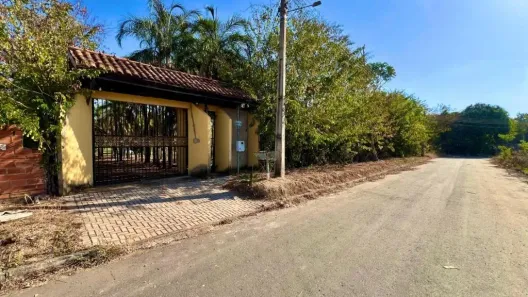 Fazenda/Sítio com 2 Quartos à venda, 2674m² no Jardim Ipê, Aparecida de Goiânia
