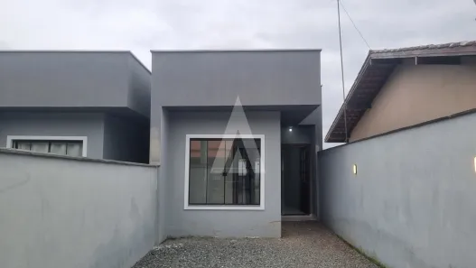 Casa com 2 Quartos para alugar, 65m² no Morro do Meio, Joinville