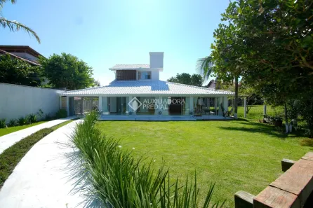 Casa com 3 Quartos à venda, 220m² no Ibiraquera, Imbituba