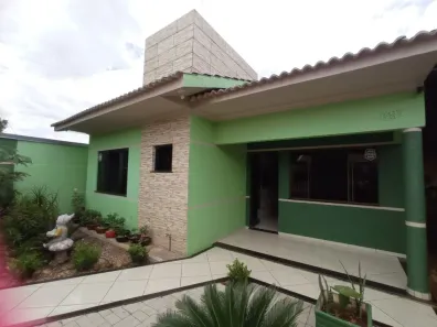 Casa com 3 Quartos à venda, 195m² no Universitário, Cascavel