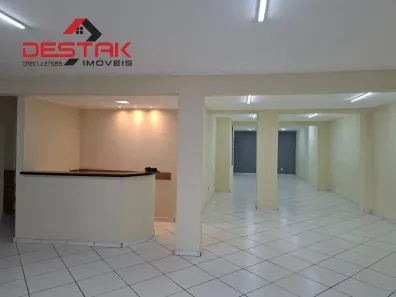 Imóvel Comercial para alugar, 295m² no Vila Vianelo, Jundiaí