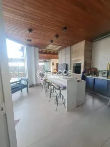 Casa de Condomínio com 5 Quartos para alugar, 297m² no Aclimação, Uberlândia