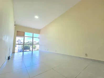 Sala Comercial para alugar, 30m² no Jardim Guanabara, Rio de Janeiro