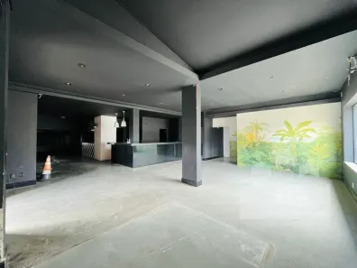 Sala Comercial para alugar, 369m² no Atiradores, Joinville
