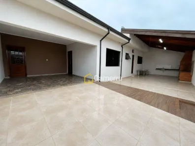Casa com 3 Quartos para alugar, 120m² no Vila Bertini, Americana