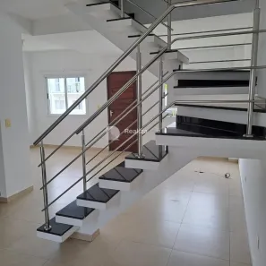 Casa de Condomínio com 2 Quartos para alugar, 125m² no Chácaras São José, São José dos Campos