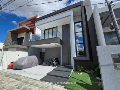 Sobrado com 4 Quartos à venda, 201m² no Centro, Petrolina
